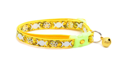 Witch's Familiar on Topaz Cat Collar